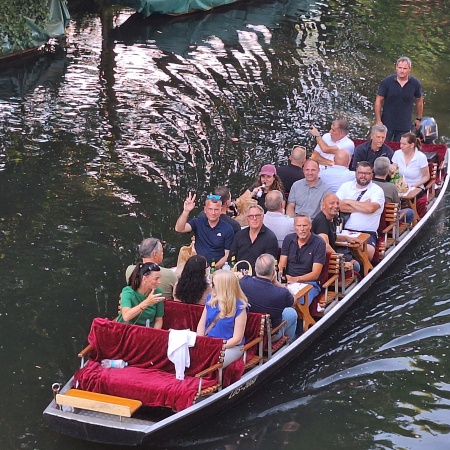 Größeres Bild ansehen